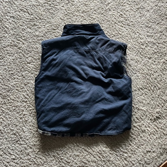 Northern Climate Lined Utility Vest - Picture 2 of 3